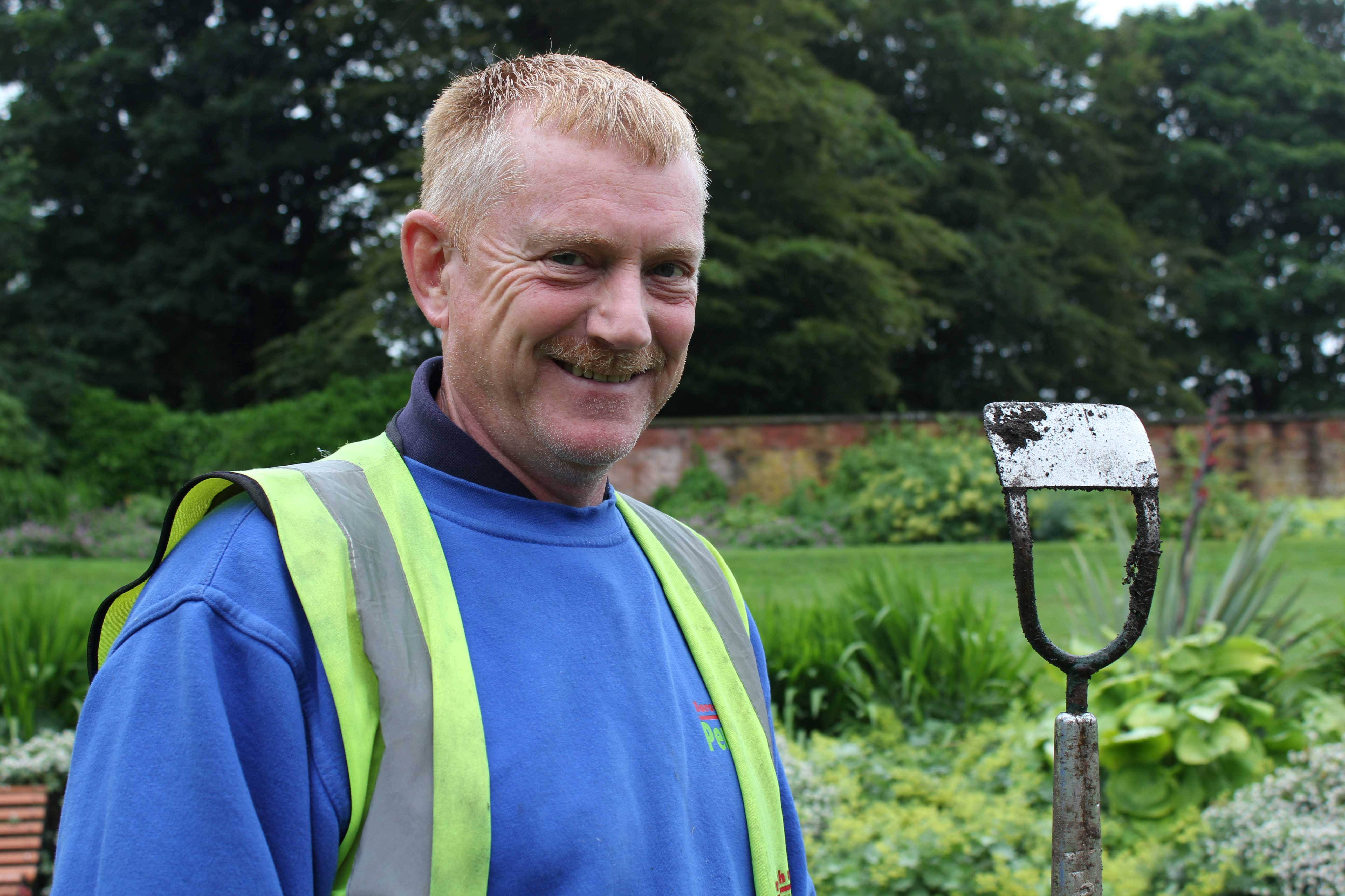 Pendle gardeners – time to sign up for garden waste collections